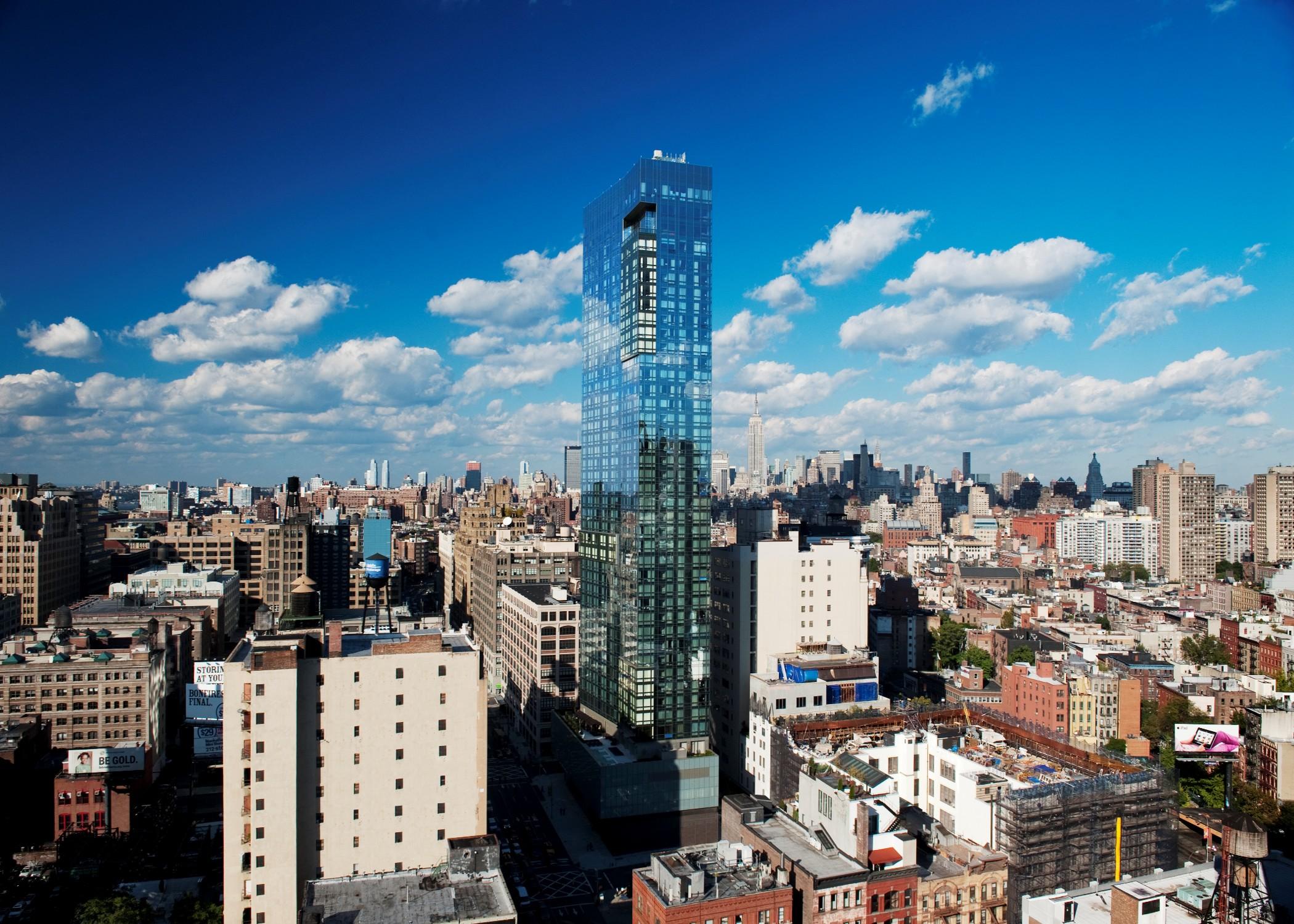 The Dominick Hotel New York Exterior foto The building in 2014