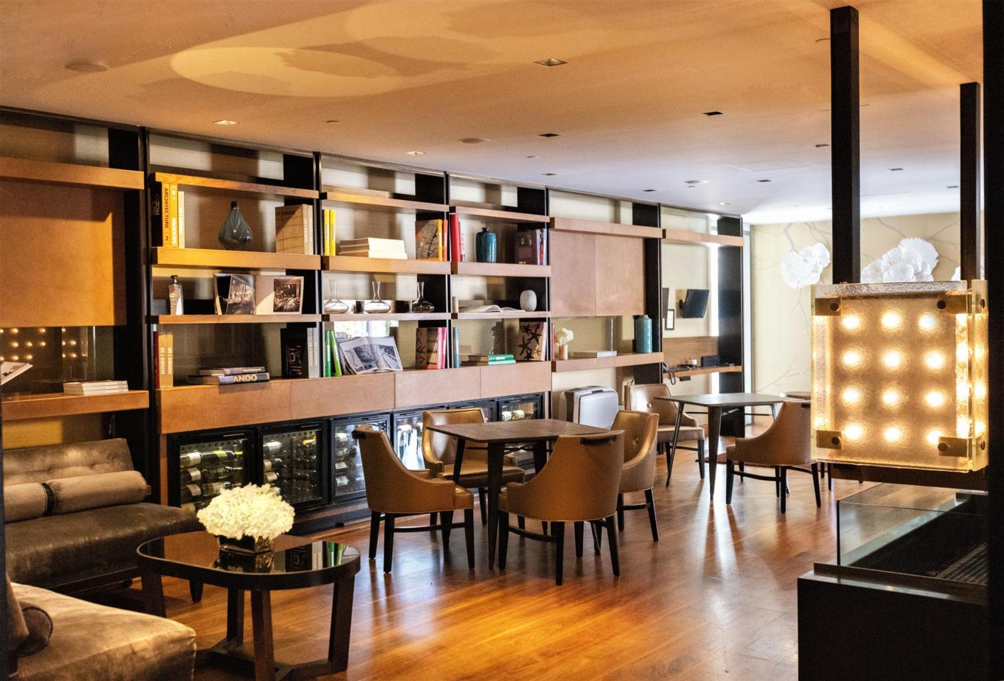 The Dominick Hotel New York Exterior foto The Library at The Westin